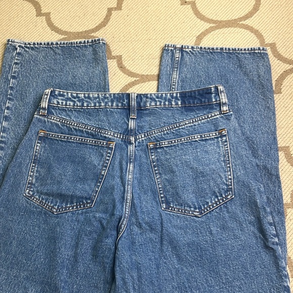 Abercrombie & Fitch Curve Love The Loose High Rise Blue Denim Jeans, size 10 - Picture 3 of 13
